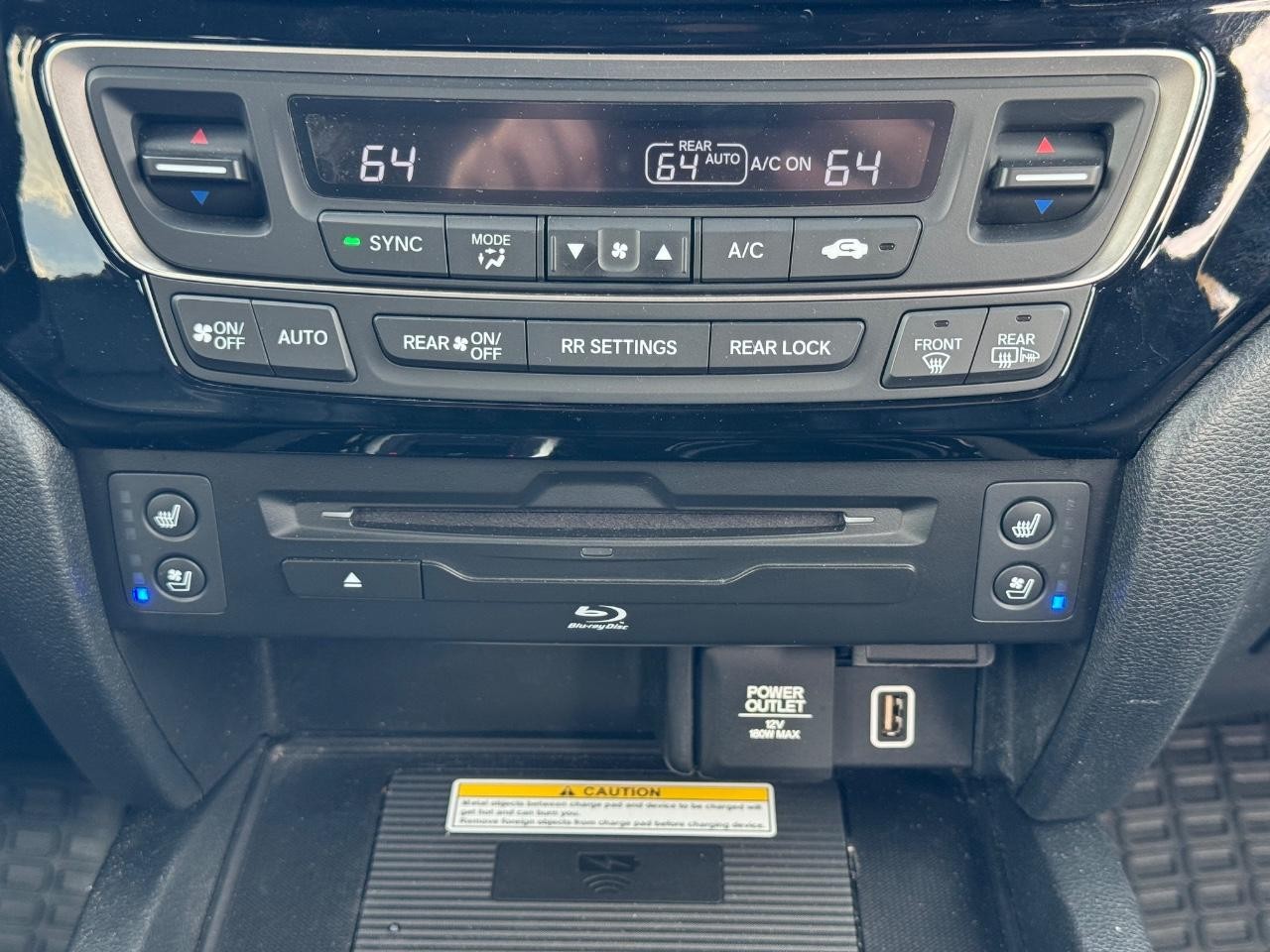 Honda Pilot Vehicle Full-screen Gallery Image 15