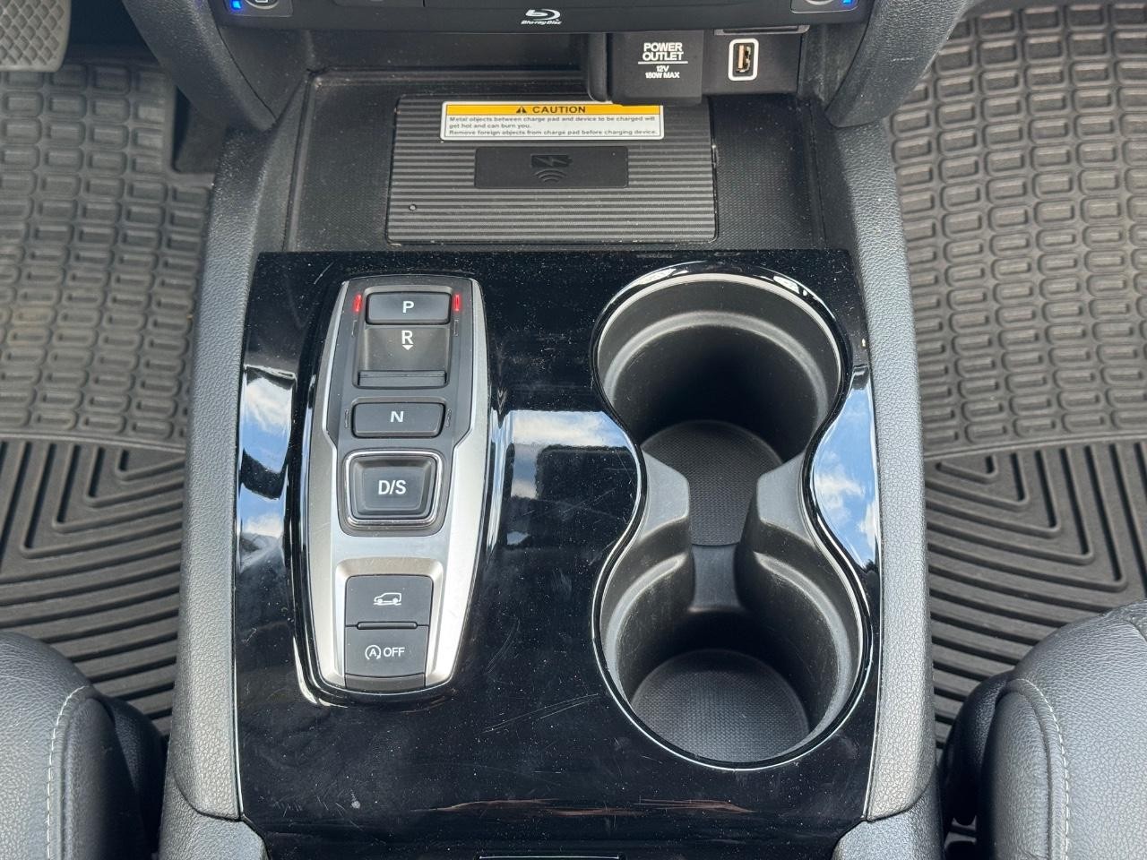 Honda Pilot Vehicle Full-screen Gallery Image 16