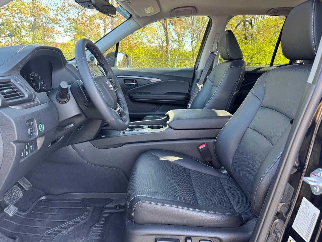 Honda Ridgeline Vehicle Full-screen Gallery Image 18