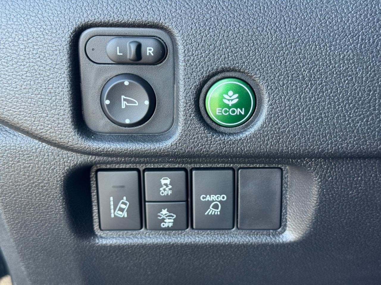 Honda Ridgeline Vehicle Full-screen Gallery Image 23