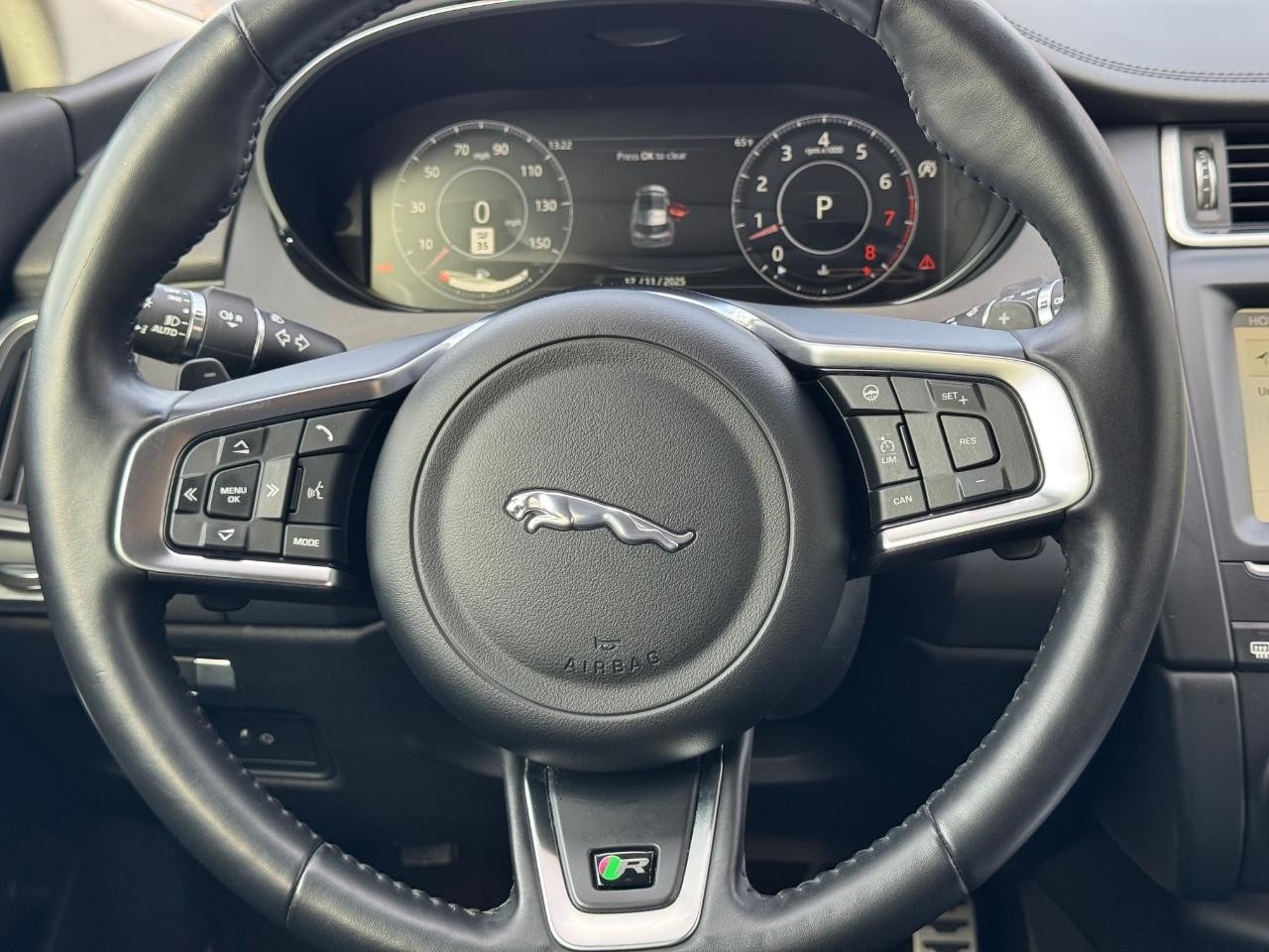 Jaguar E-Pace Vehicle Full-screen Gallery Image 12