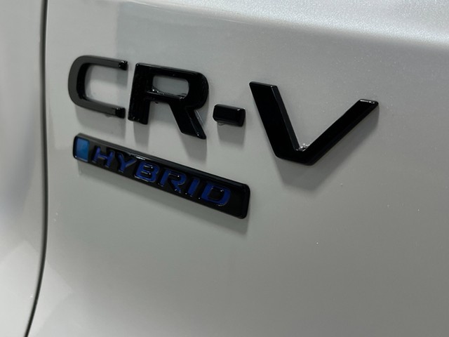Honda CR-V Hybrid Vehicle Full-screen Gallery Image 06