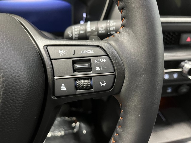 Honda CR-V Hybrid Vehicle Full-screen Gallery Image 19