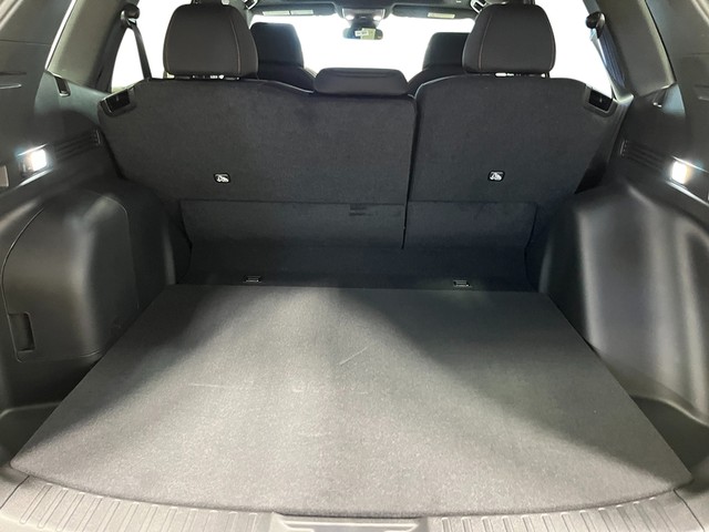 Honda CR-V Hybrid Vehicle Full-screen Gallery Image 27