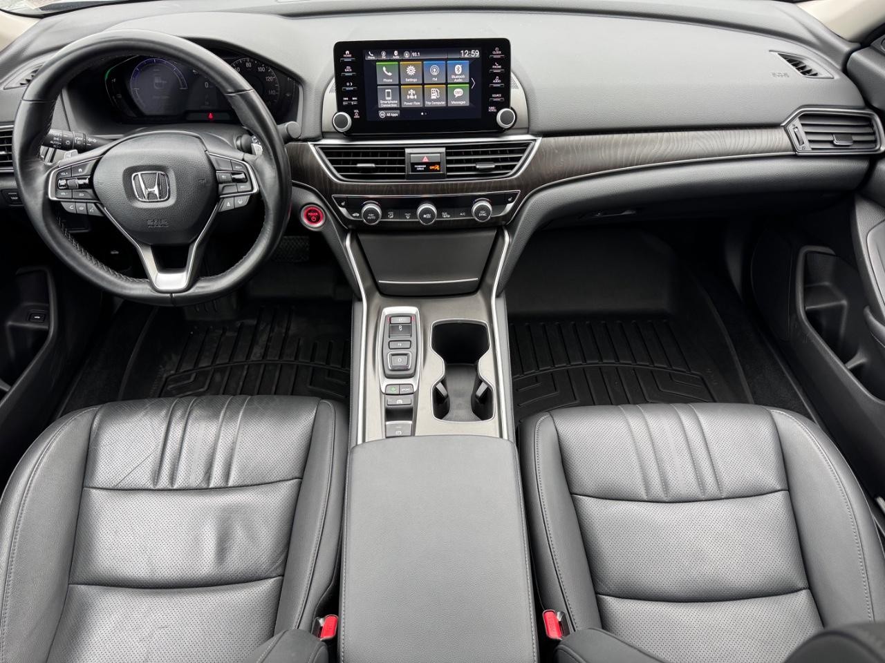 Honda Accord Hybrid Vehicle Full-screen Gallery Image 17