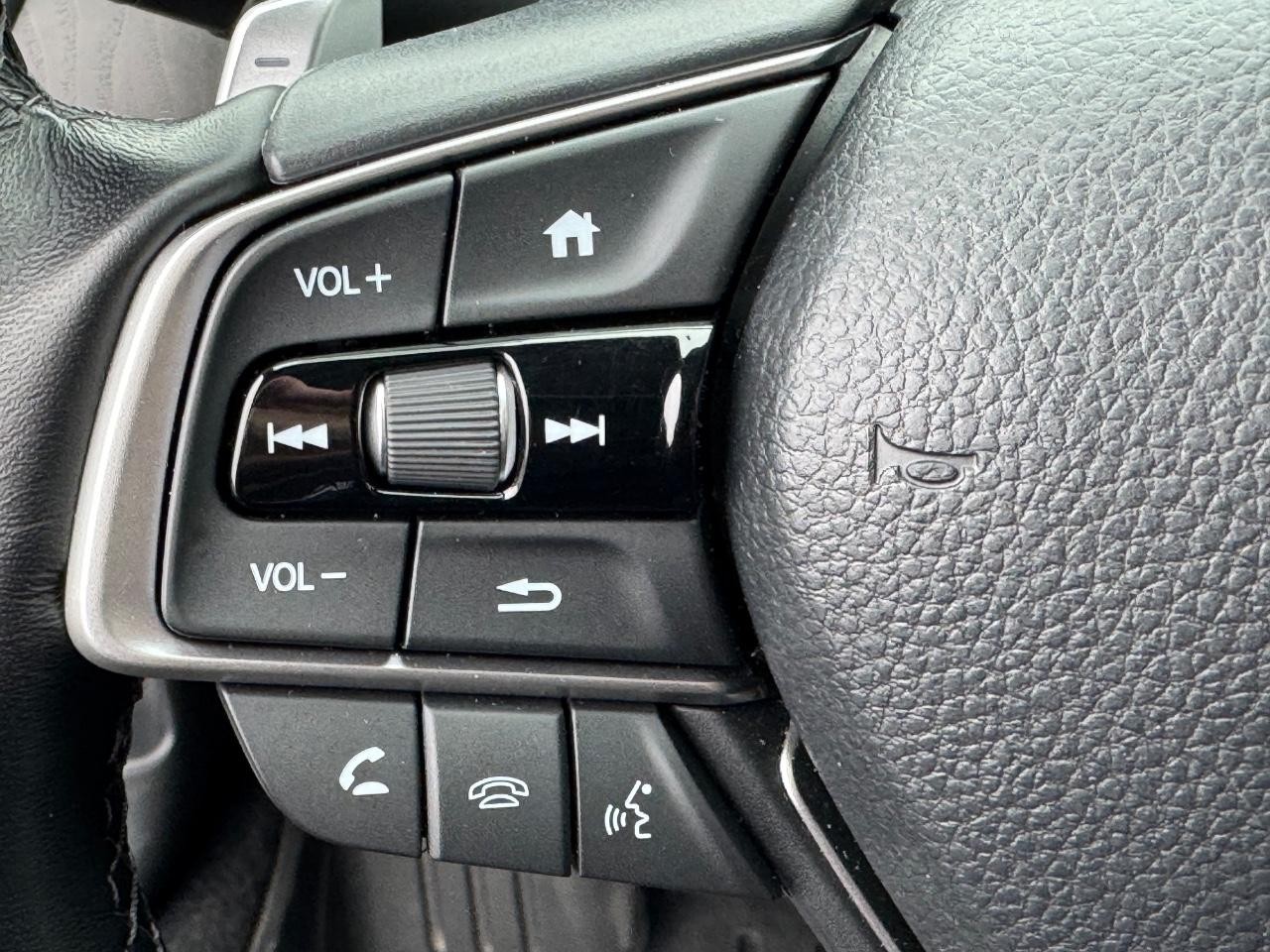 Honda Accord Hybrid Vehicle Full-screen Gallery Image 27