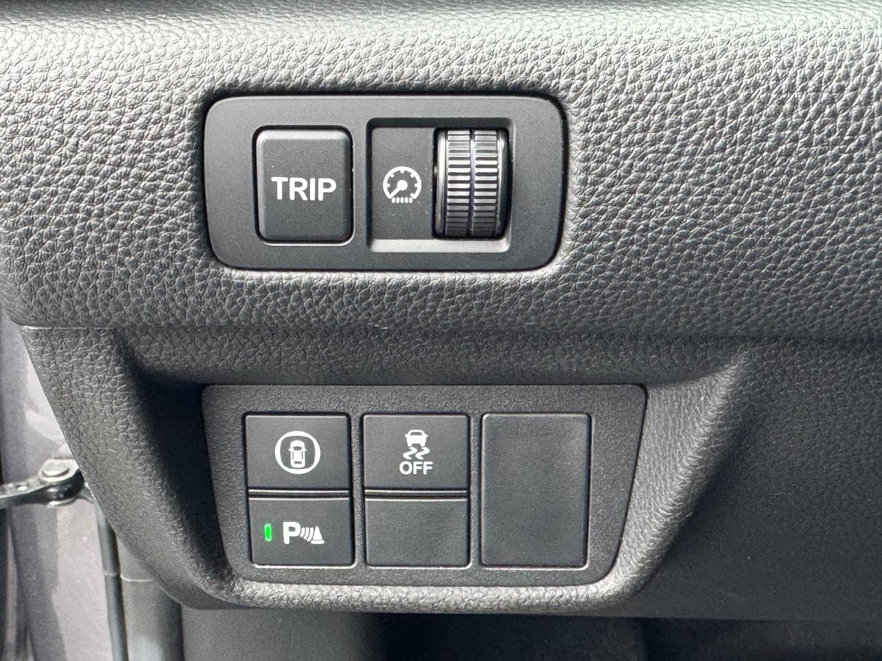 Honda Accord Hybrid Vehicle Full-screen Gallery Image 29