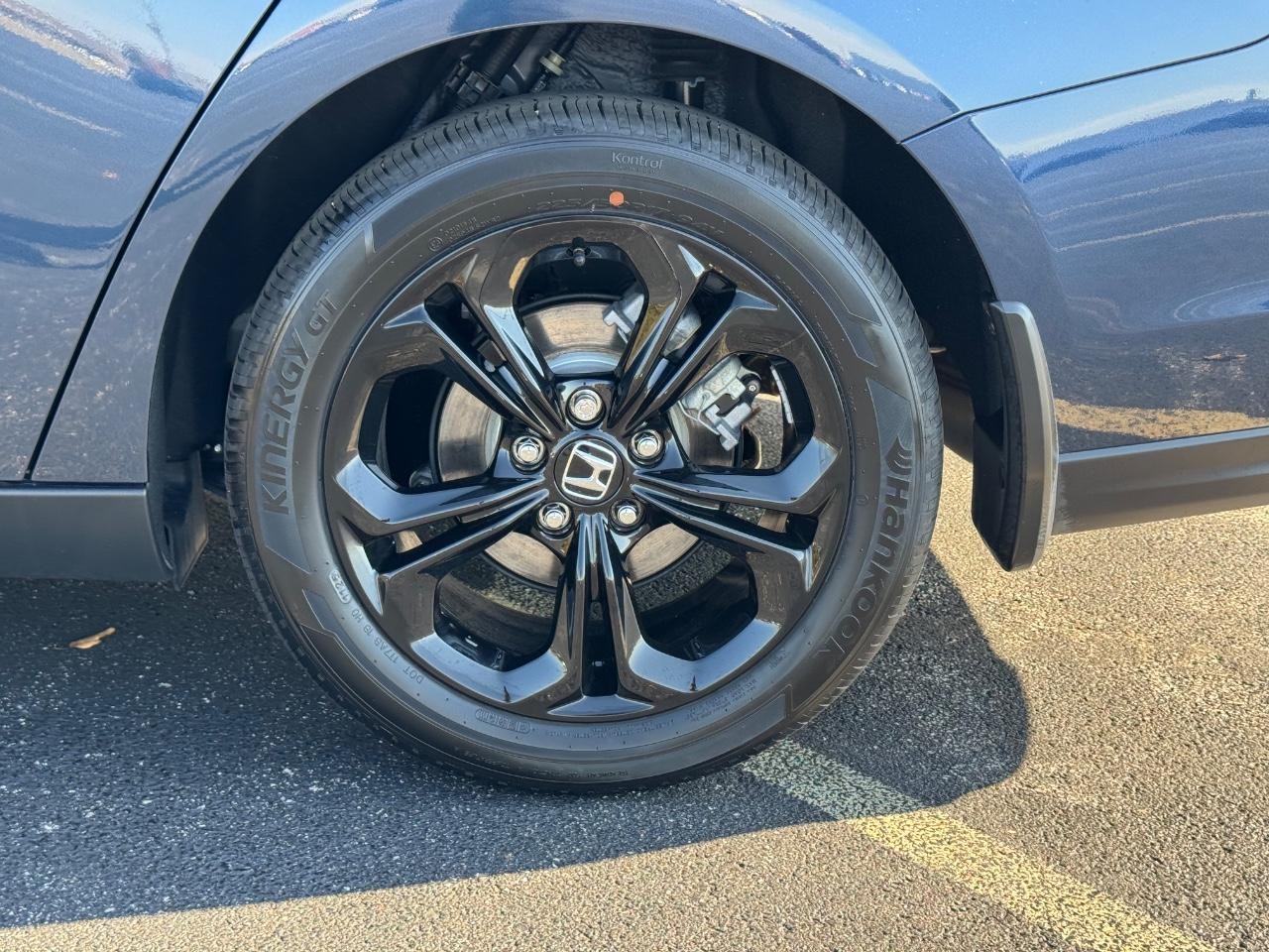 Honda Accord Sedan Vehicle Full-screen Gallery Image 07