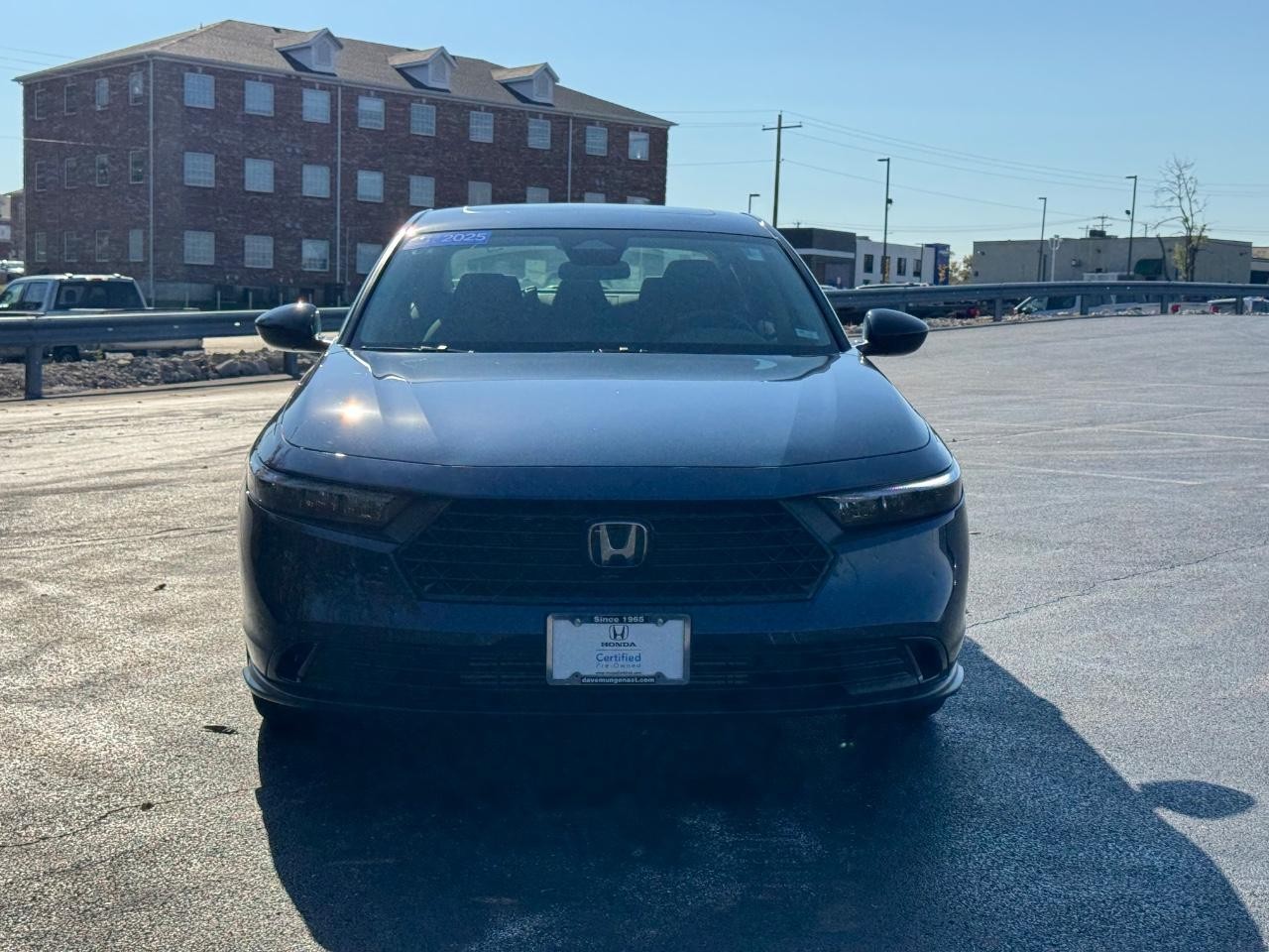 Honda Accord Sedan Vehicle Full-screen Gallery Image 09