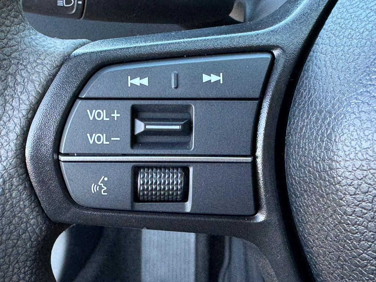 Honda Accord Sedan Vehicle Full-screen Gallery Image 21