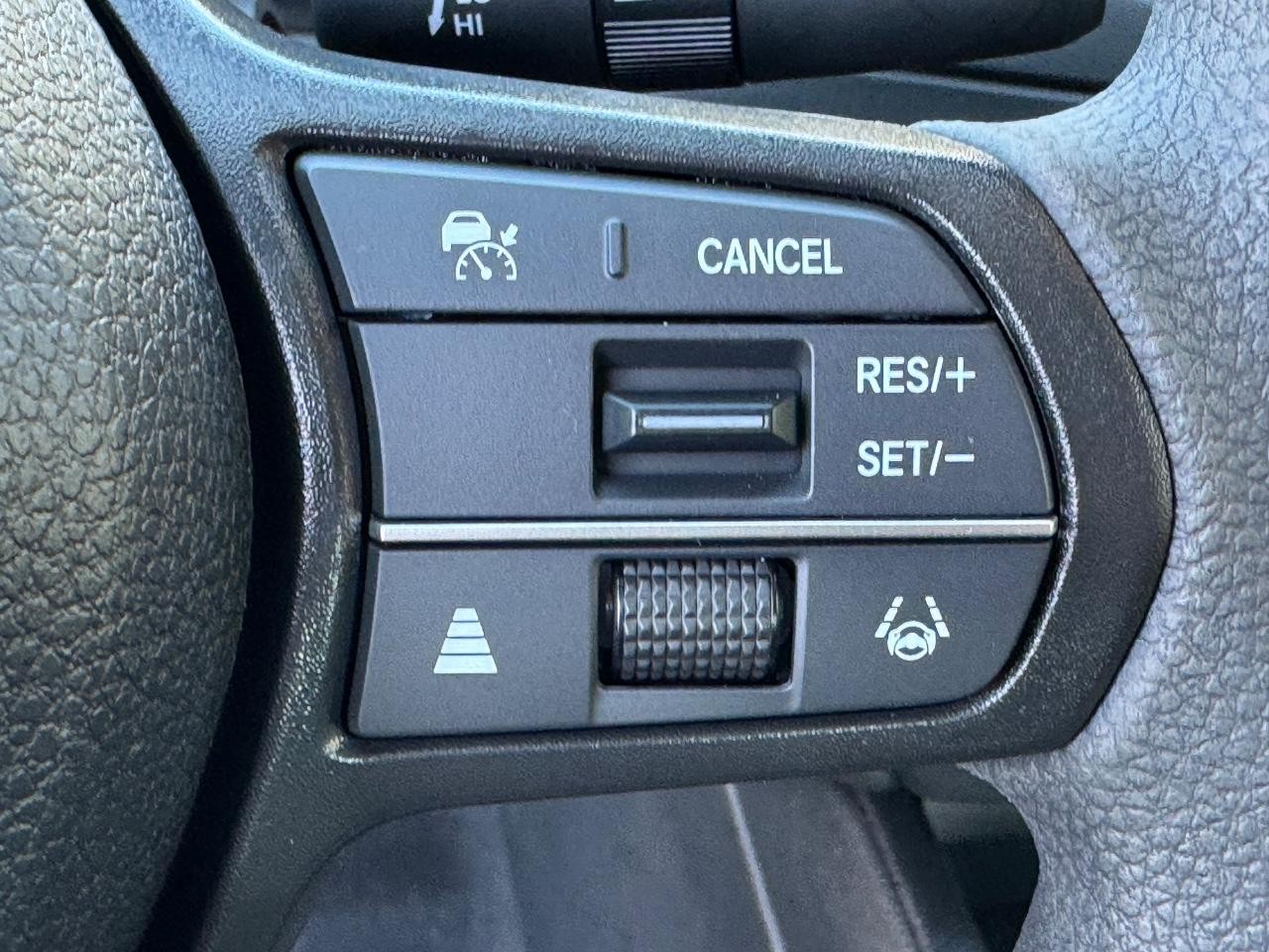 Honda Accord Sedan Vehicle Full-screen Gallery Image 22