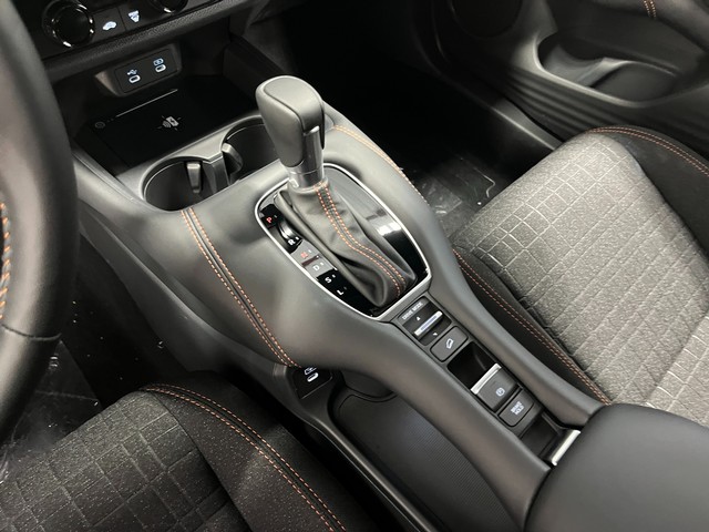 Honda HR-V Vehicle Full-screen Gallery Image 22