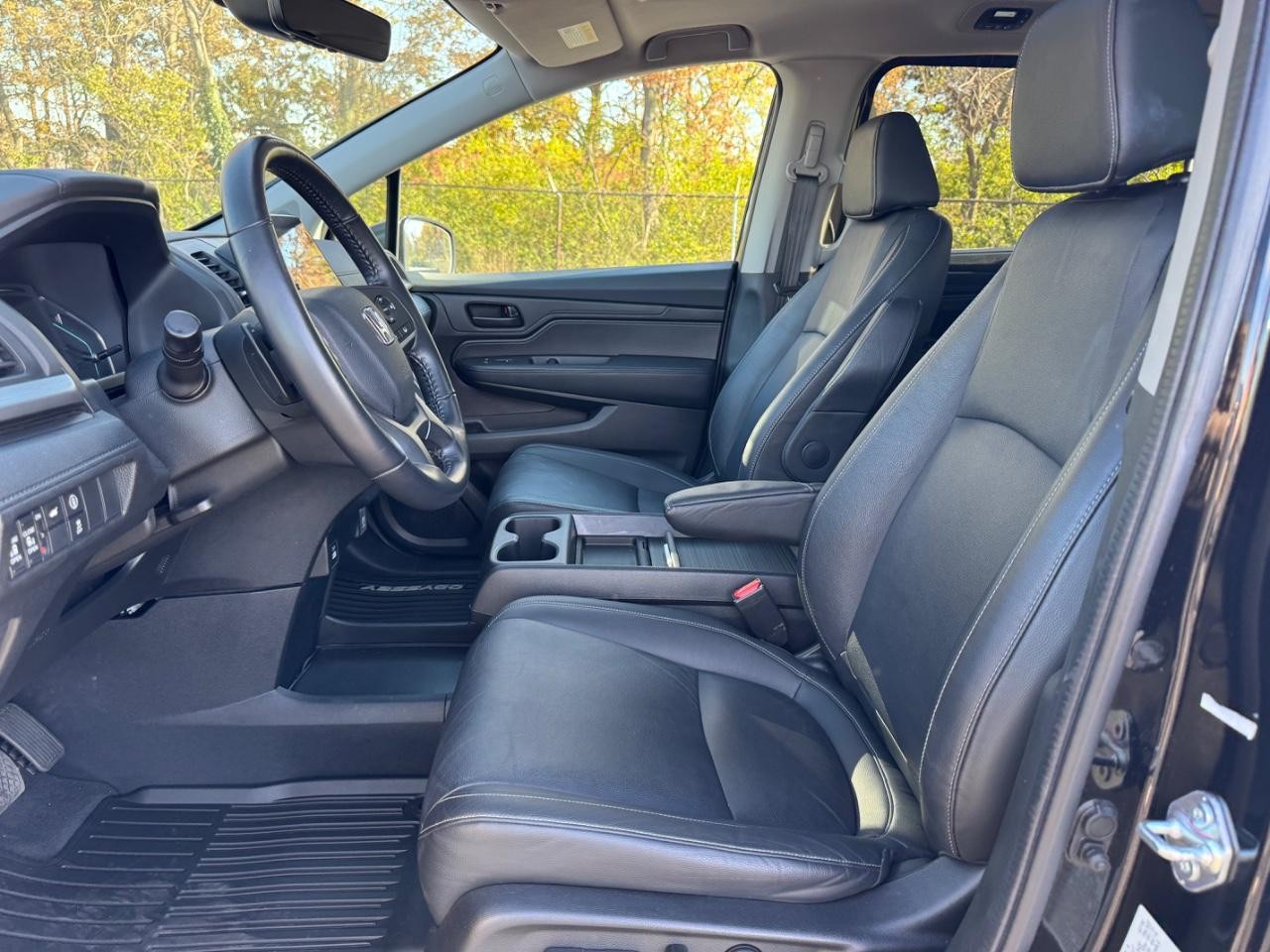 Honda Odyssey Vehicle Full-screen Gallery Image 17