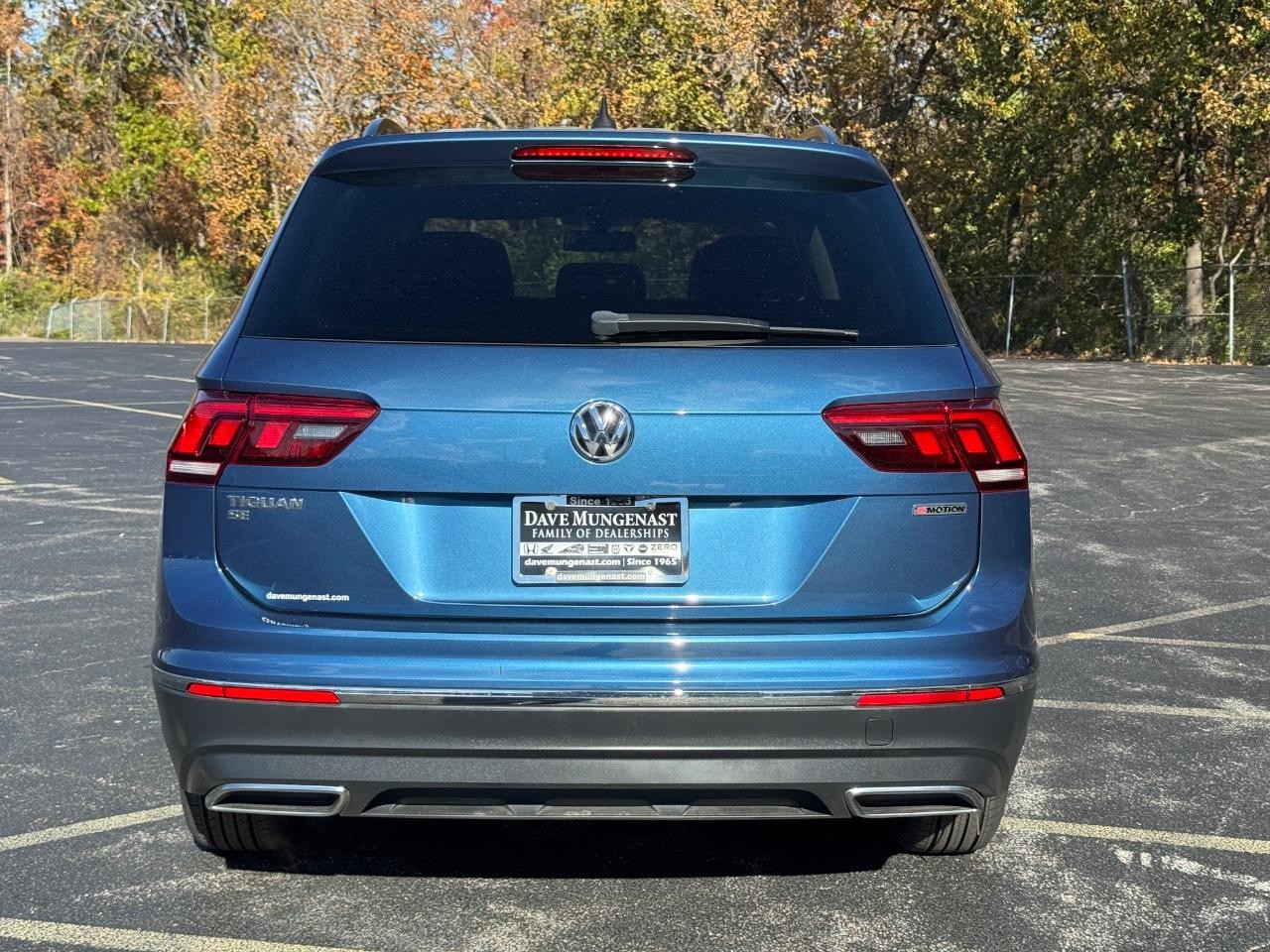 Volkswagen Tiguan Vehicle Full-screen Gallery Image 05