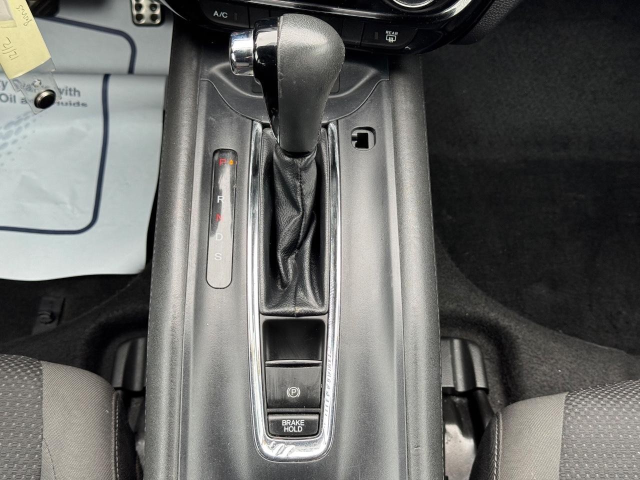 Honda HR-V Vehicle Full-screen Gallery Image 14