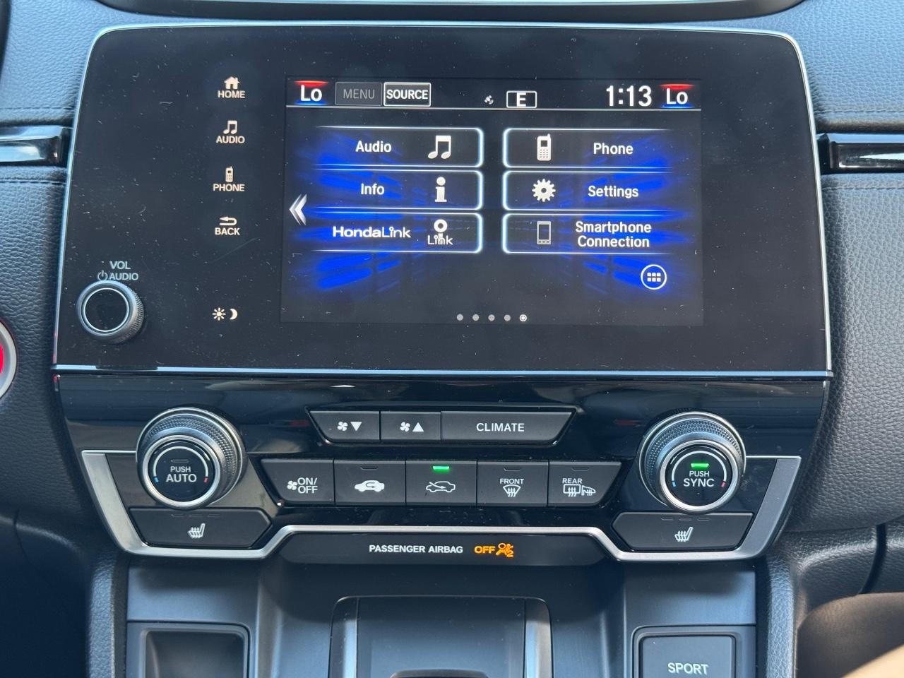 Honda CR-V Hybrid Vehicle Full-screen Gallery Image 13