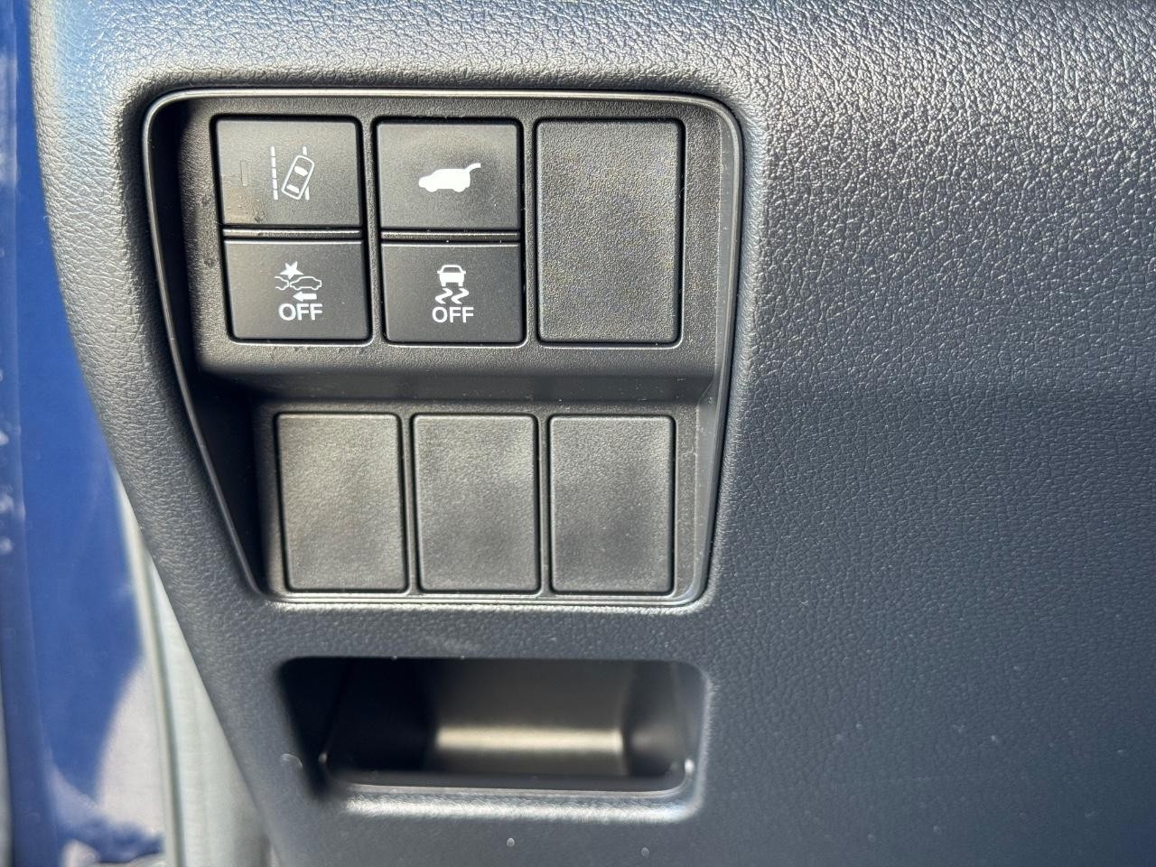 Honda CR-V Hybrid Vehicle Full-screen Gallery Image 22