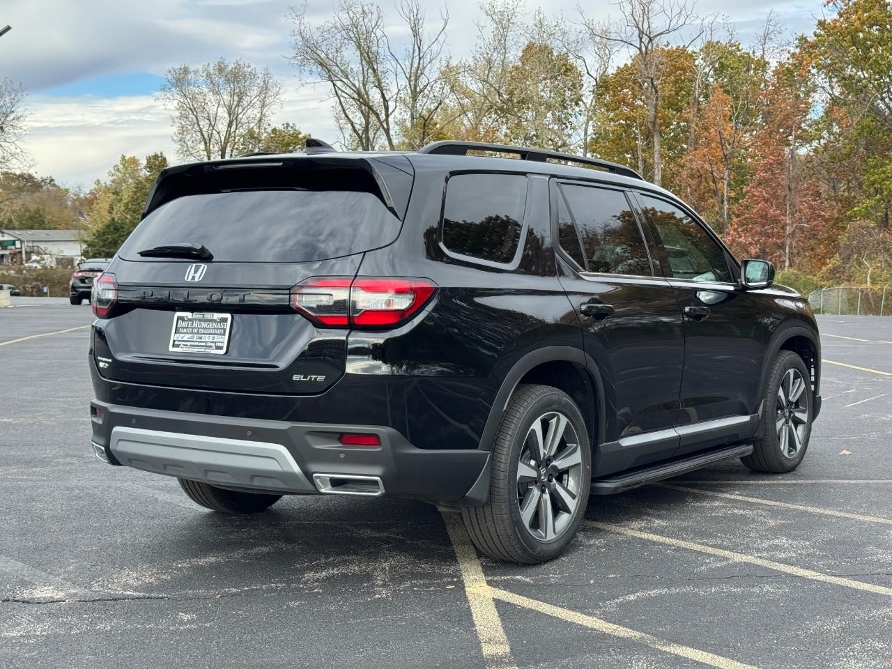 Honda Pilot Vehicle Full-screen Gallery Image 03