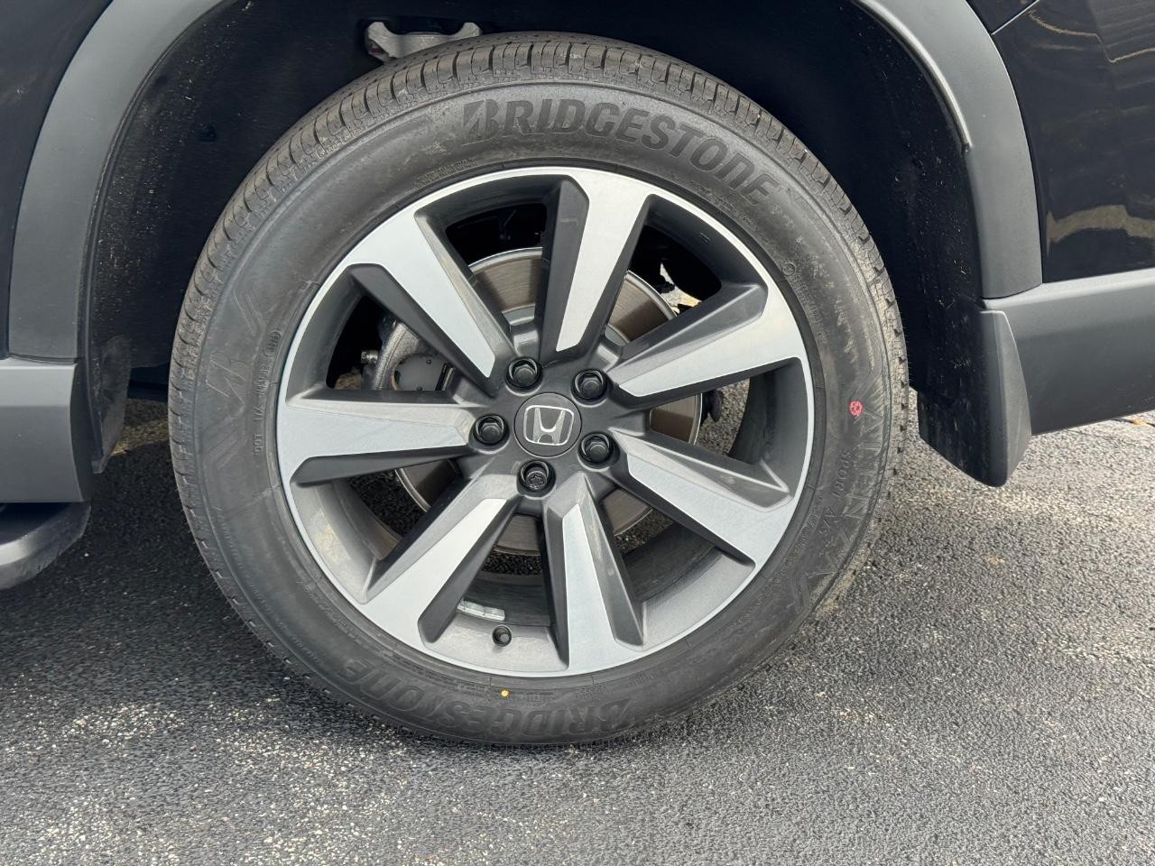 Honda Pilot Vehicle Full-screen Gallery Image 07