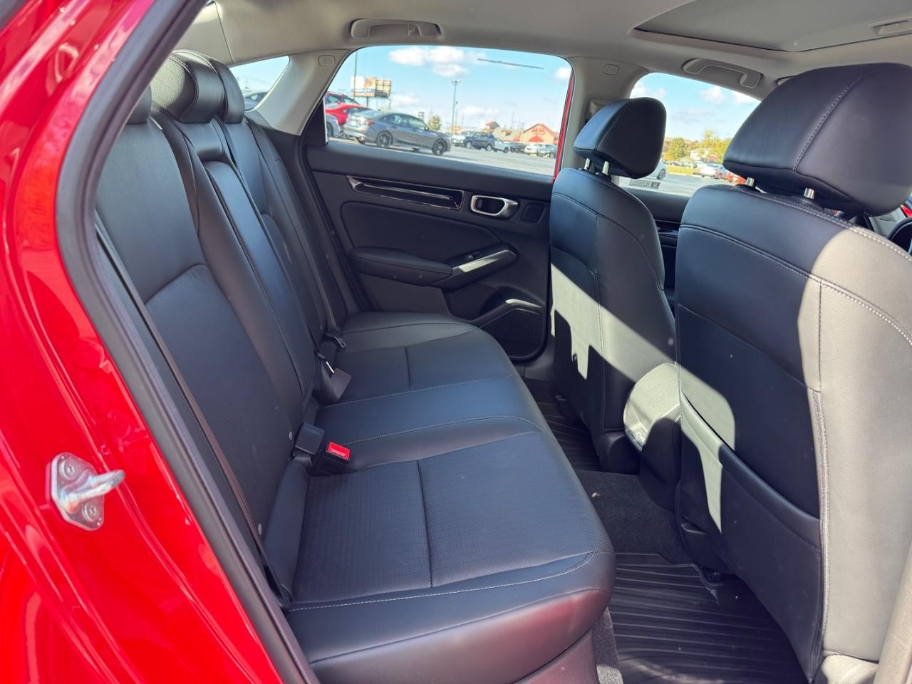 Honda Civic Sedan Vehicle Full-screen Gallery Image 10