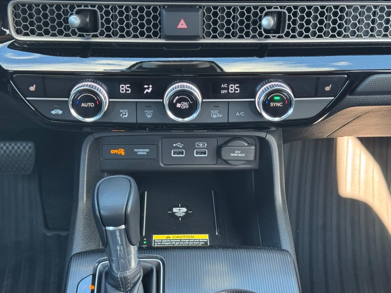 Honda Civic Sedan Vehicle Full-screen Gallery Image 14