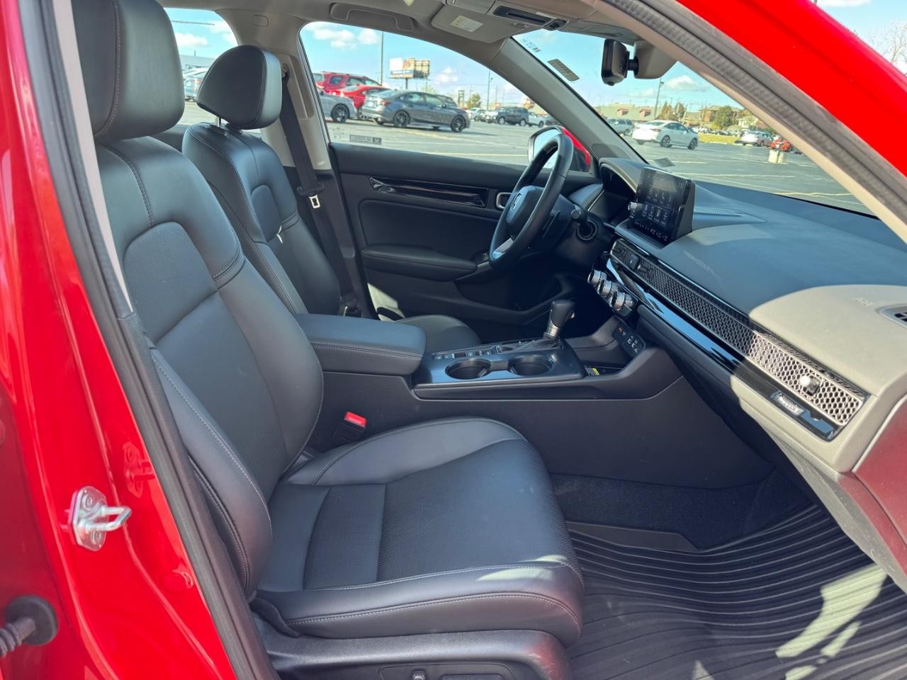 Honda Civic Sedan Vehicle Full-screen Gallery Image 17