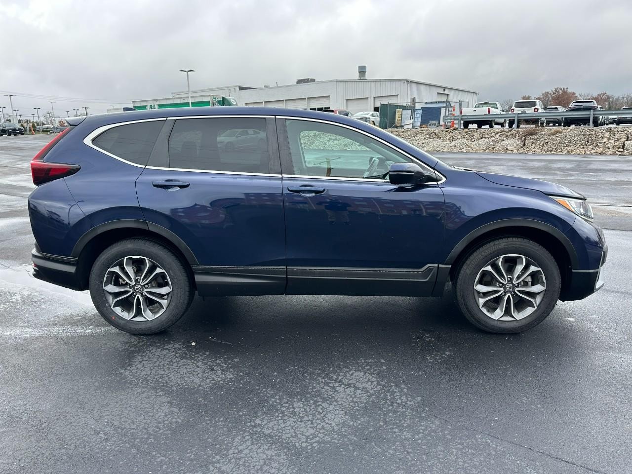 Honda CR-V Vehicle Full-screen Gallery Image 02