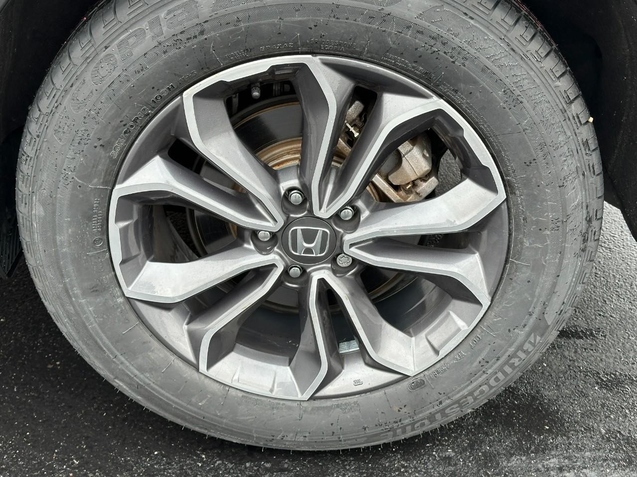 Honda CR-V Vehicle Full-screen Gallery Image 06