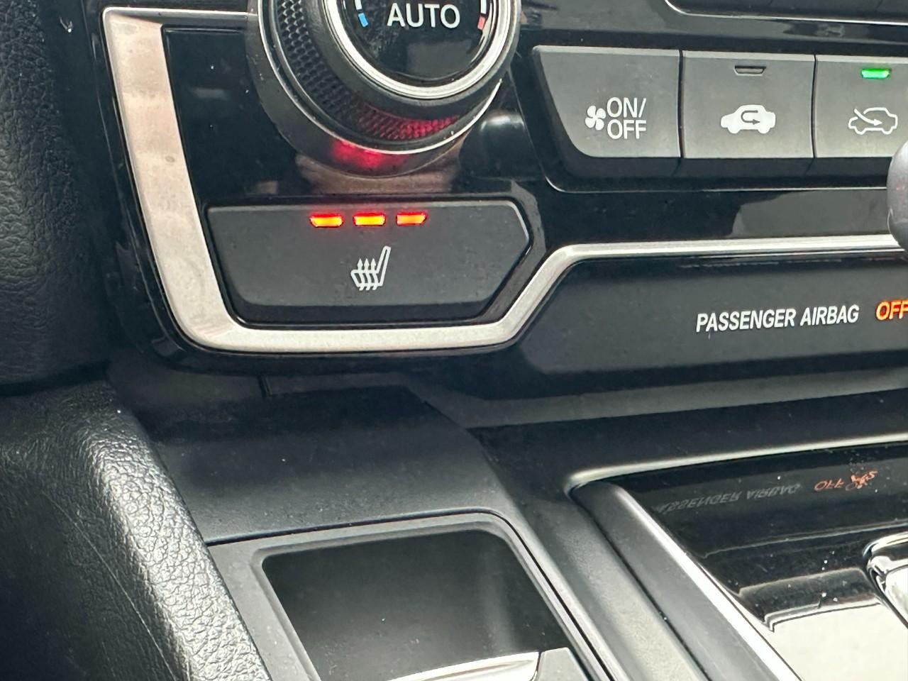 Honda CR-V Vehicle Full-screen Gallery Image 23