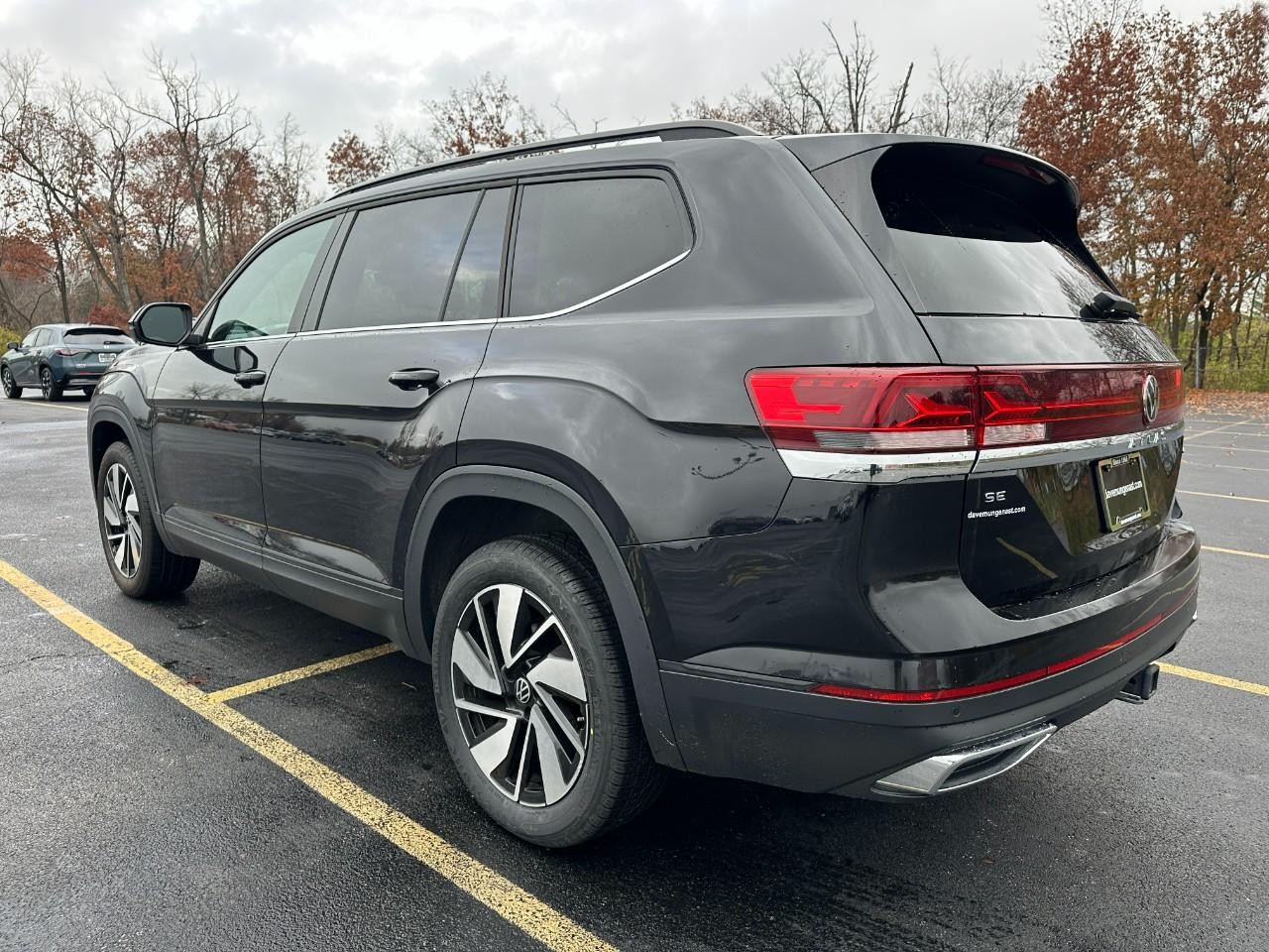 Volkswagen Atlas Vehicle Full-screen Gallery Image 07