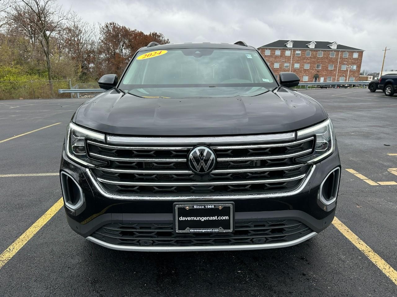 Volkswagen Atlas Vehicle Full-screen Gallery Image 09