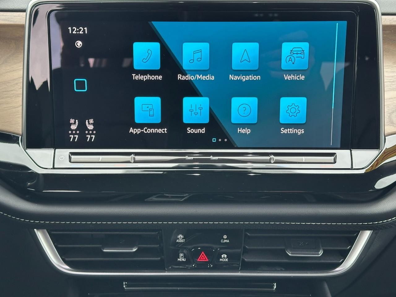 Volkswagen Atlas Vehicle Full-screen Gallery Image 15