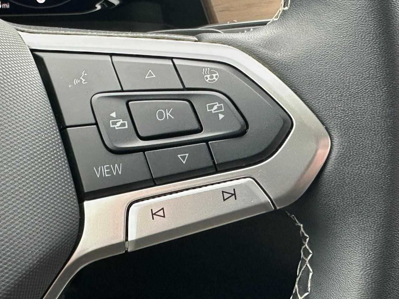 Volkswagen Atlas Vehicle Full-screen Gallery Image 21