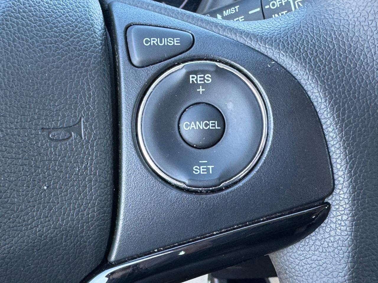 Honda HR-V Vehicle Full-screen Gallery Image 20