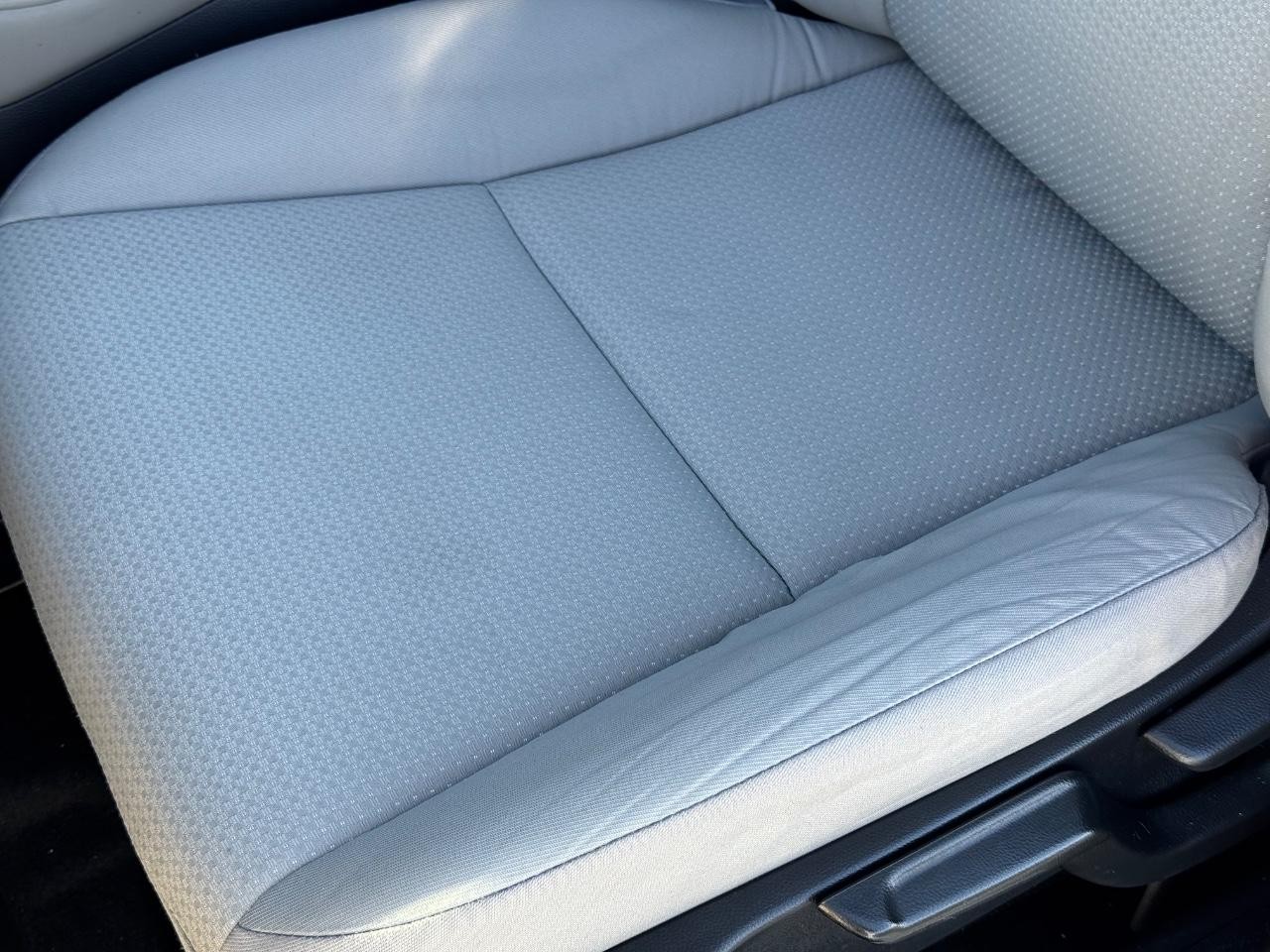 Honda HR-V Vehicle Full-screen Gallery Image 24