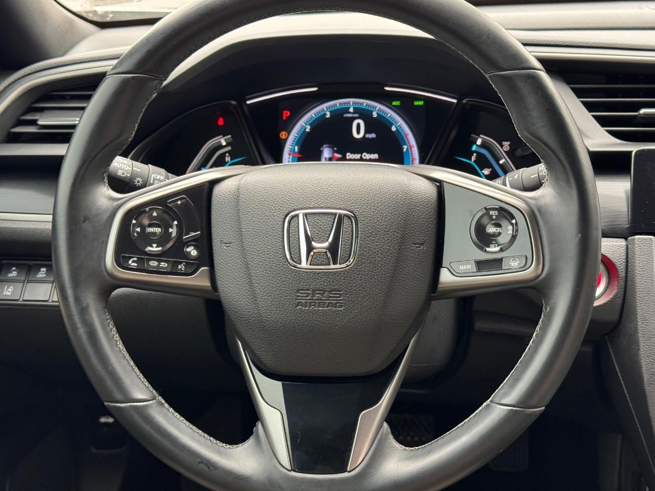 Honda Civic Hatchback Vehicle Full-screen Gallery Image 12