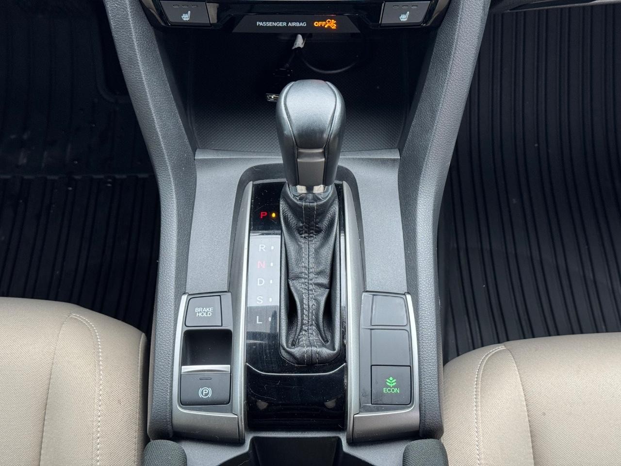 Honda Civic Hatchback Vehicle Full-screen Gallery Image 14