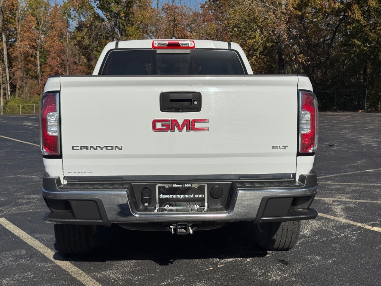 GMC Canyon Vehicle Full-screen Gallery Image 05