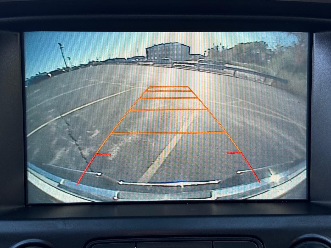 GMC Canyon Vehicle Full-screen Gallery Image 23