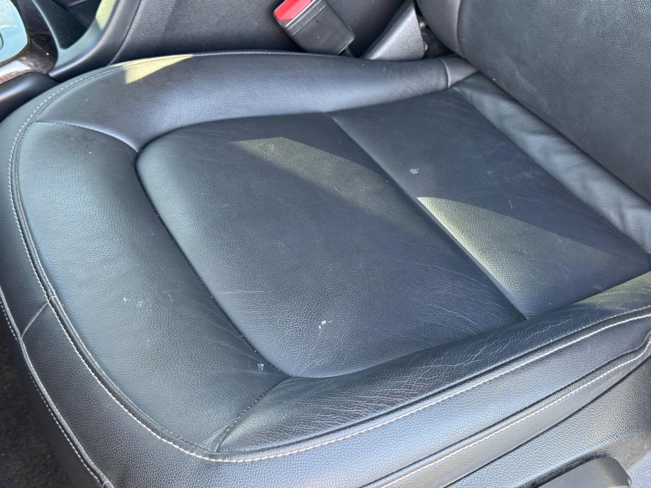 GMC Canyon Vehicle Full-screen Gallery Image 25