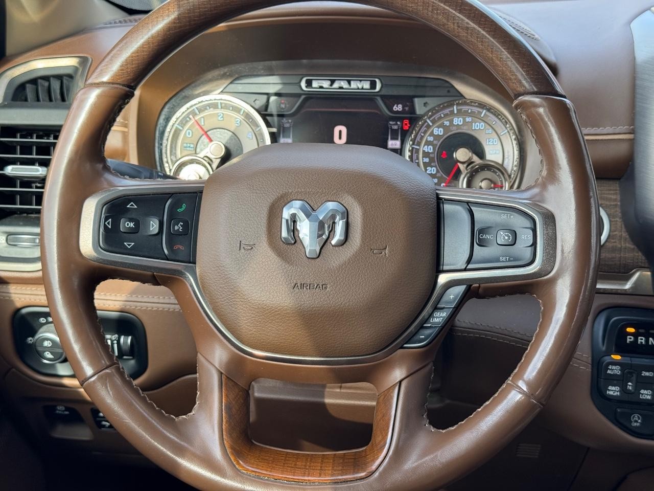 Ram 1500 Vehicle Full-screen Gallery Image 12