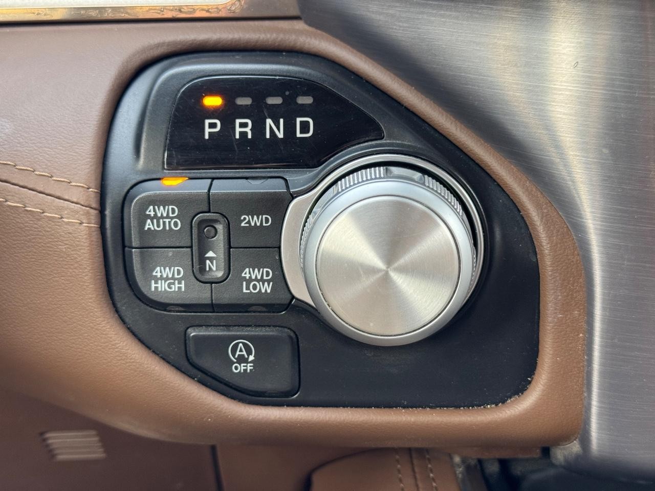 Ram 1500 Vehicle Full-screen Gallery Image 15