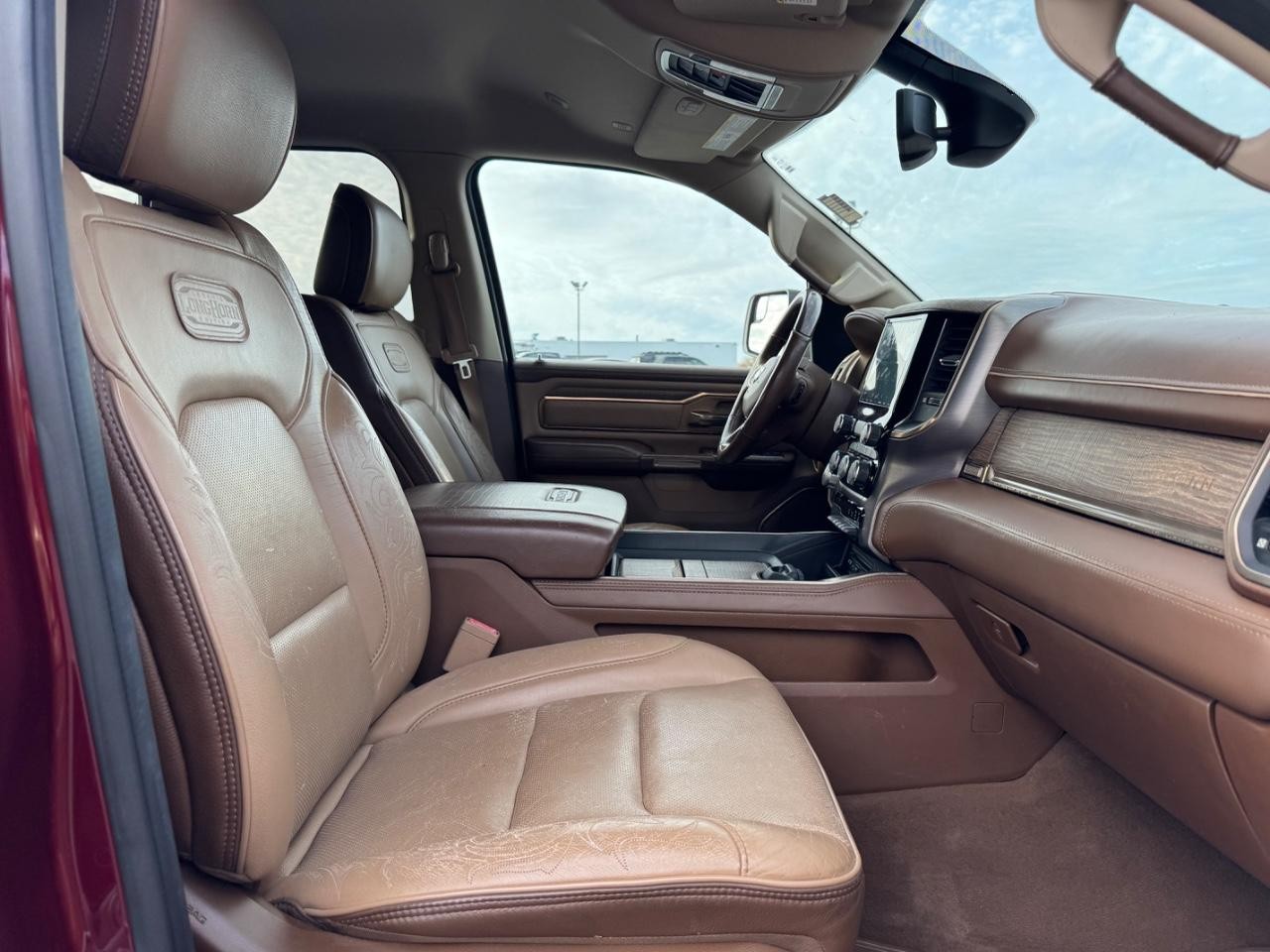 Ram 1500 Vehicle Full-screen Gallery Image 17