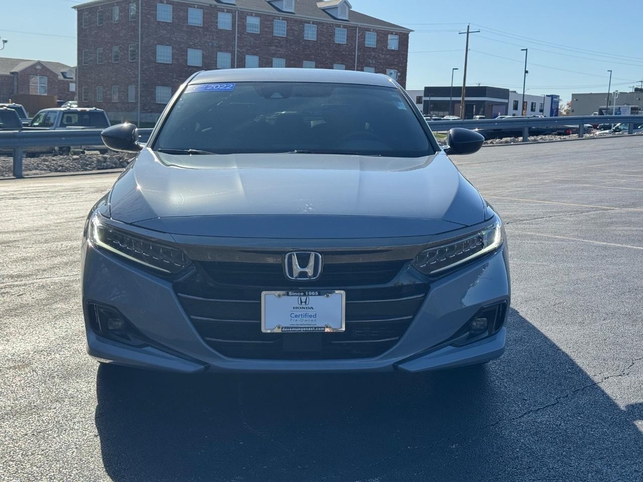 Honda Accord Hybrid Vehicle Full-screen Gallery Image 09