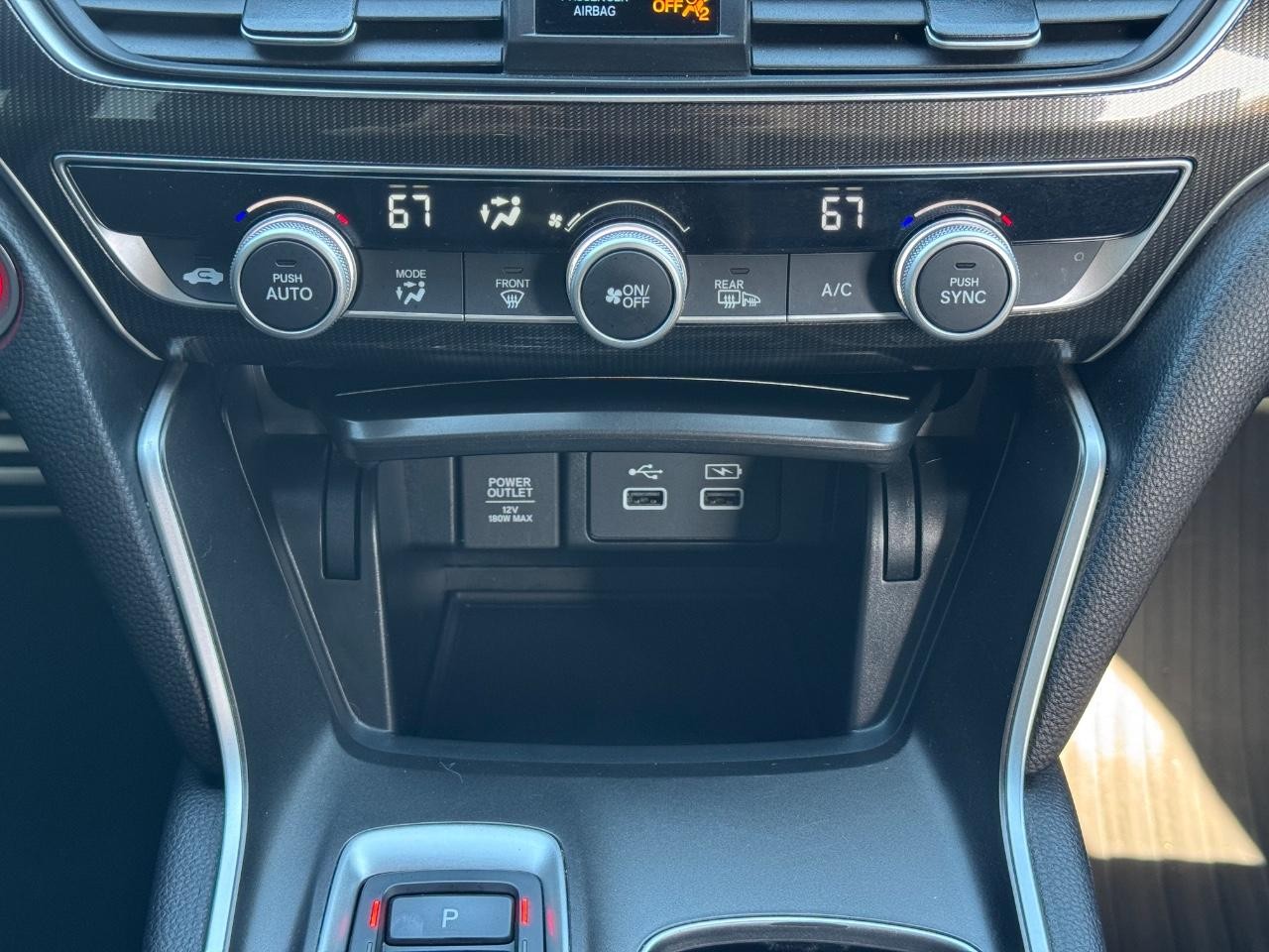 Honda Accord Hybrid Vehicle Full-screen Gallery Image 14