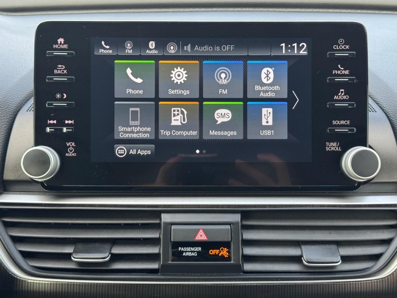 Honda Accord Sedan Vehicle Full-screen Gallery Image 13