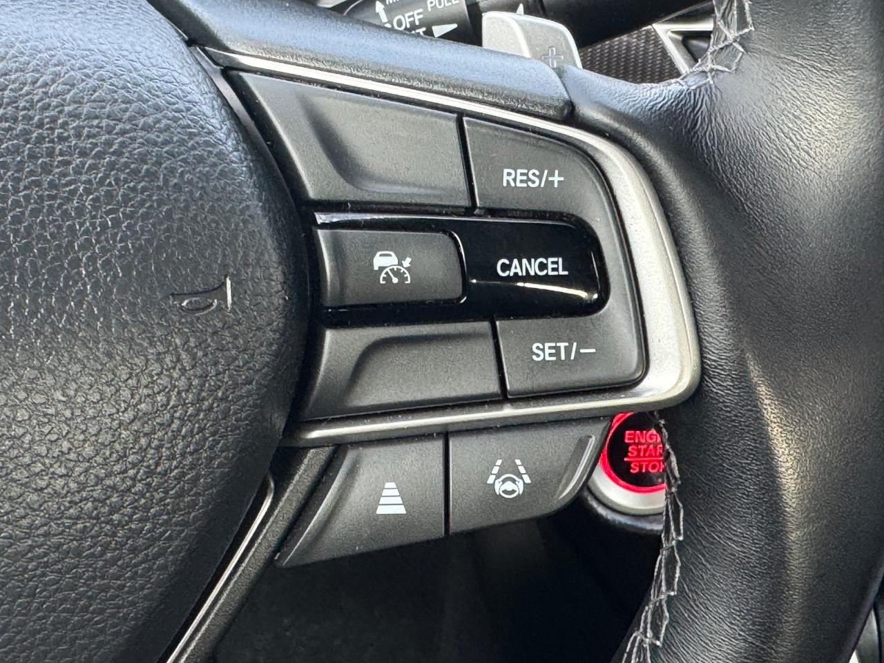 Honda Accord Sedan Vehicle Full-screen Gallery Image 21