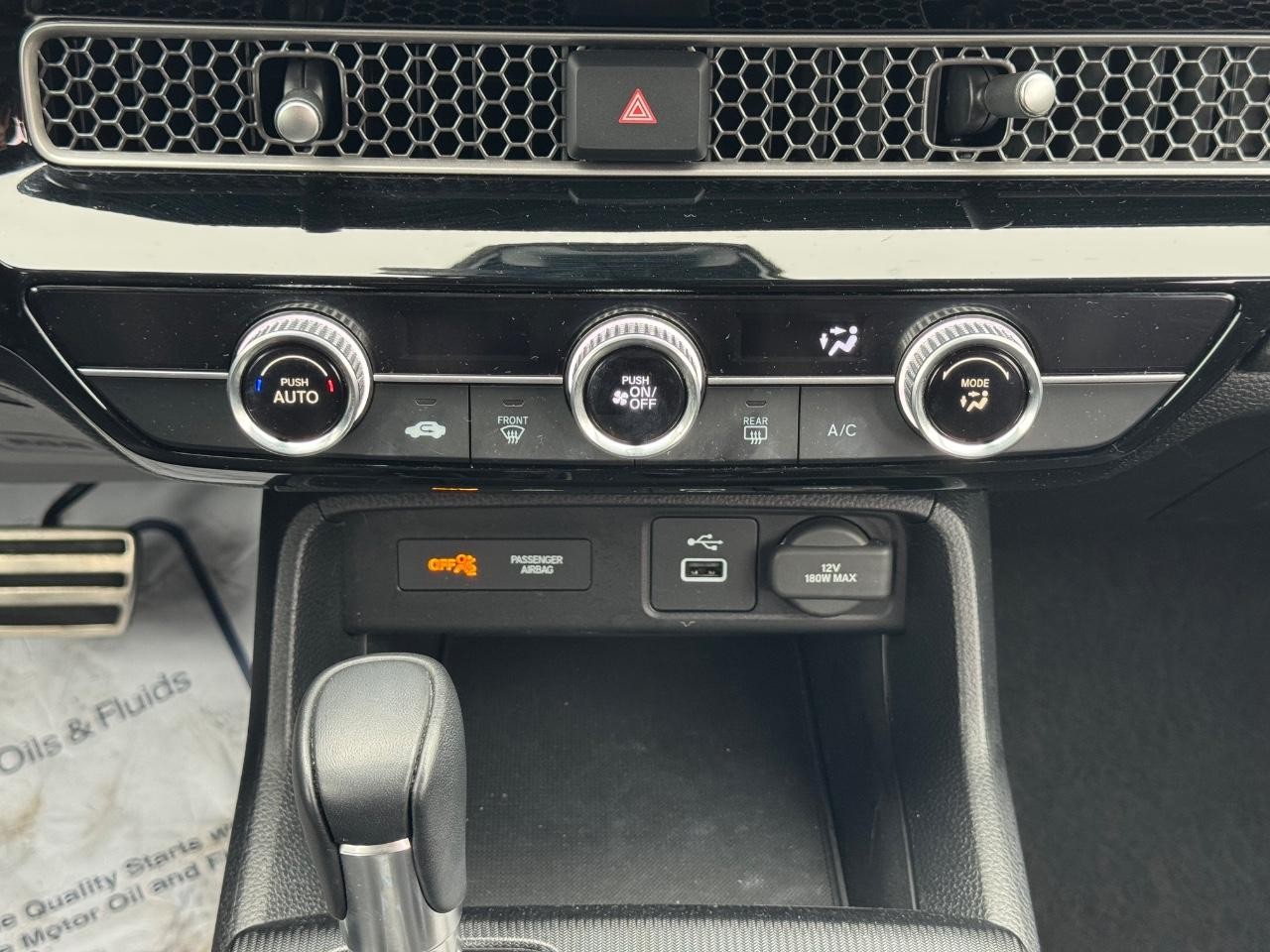 Honda Civic Sedan Vehicle Full-screen Gallery Image 14