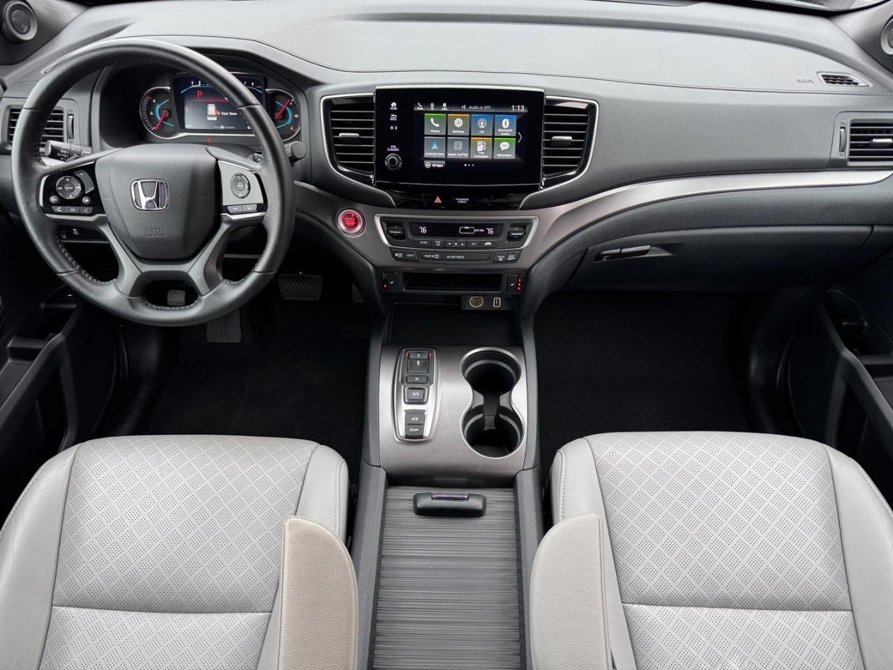 Honda Passport Vehicle Full-screen Gallery Image 11