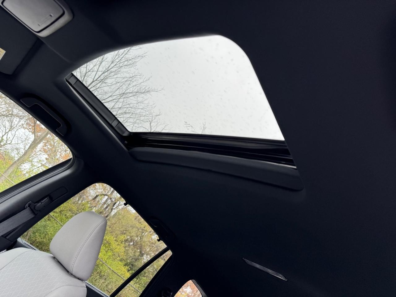 Honda Passport Vehicle Full-screen Gallery Image 19